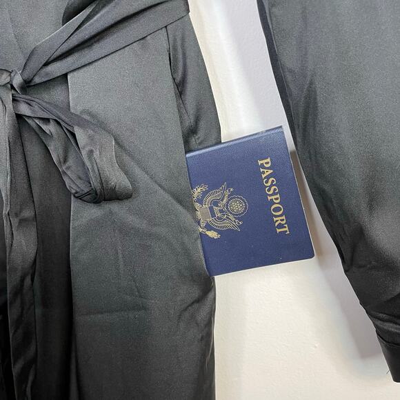 Fox & Royal City Chic Long Black Satin Robe Classic Minimalist Plus Size 18 M - Picture 5 of 15